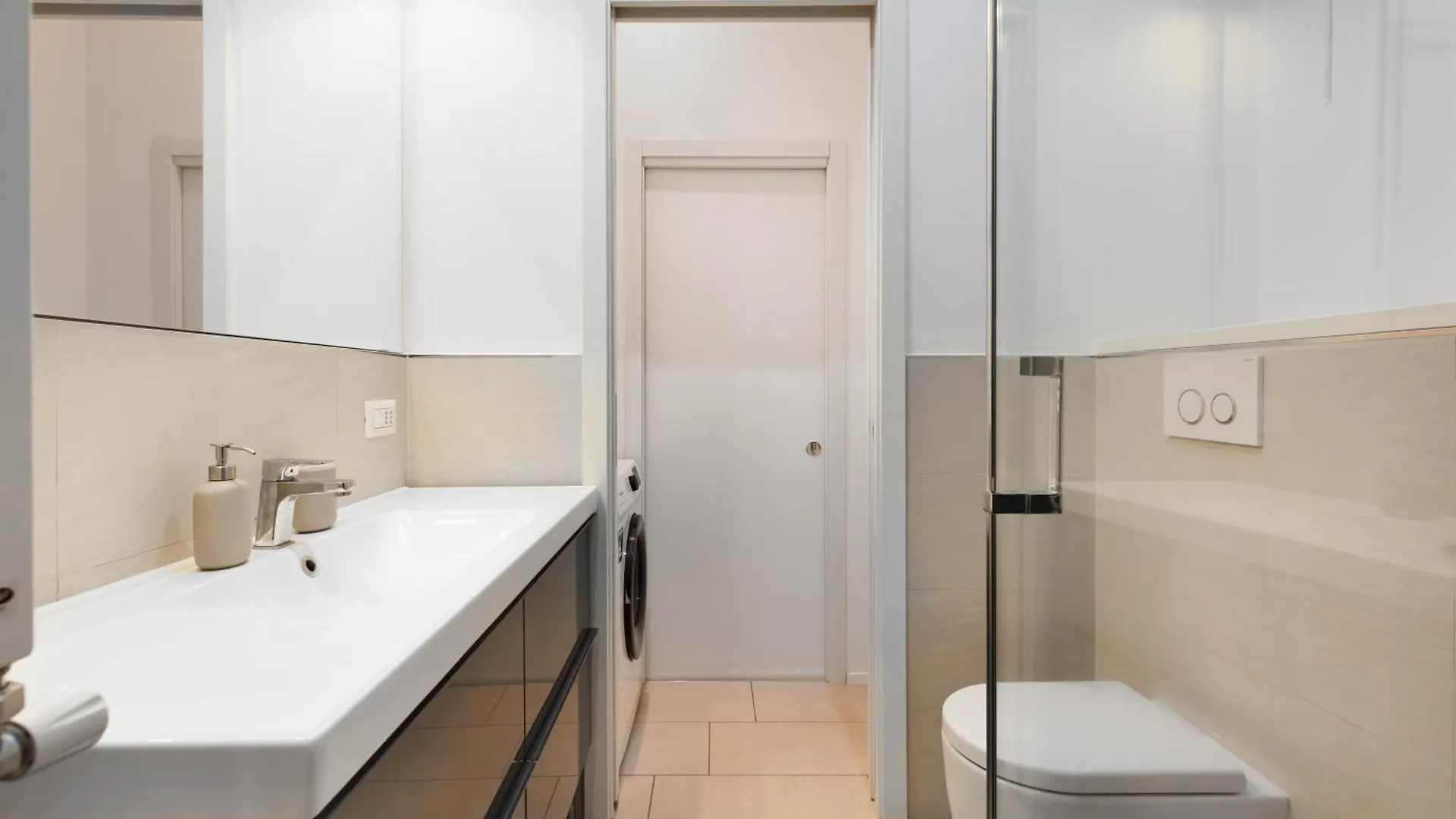 Nam House & Posto Auto Apartment Milan