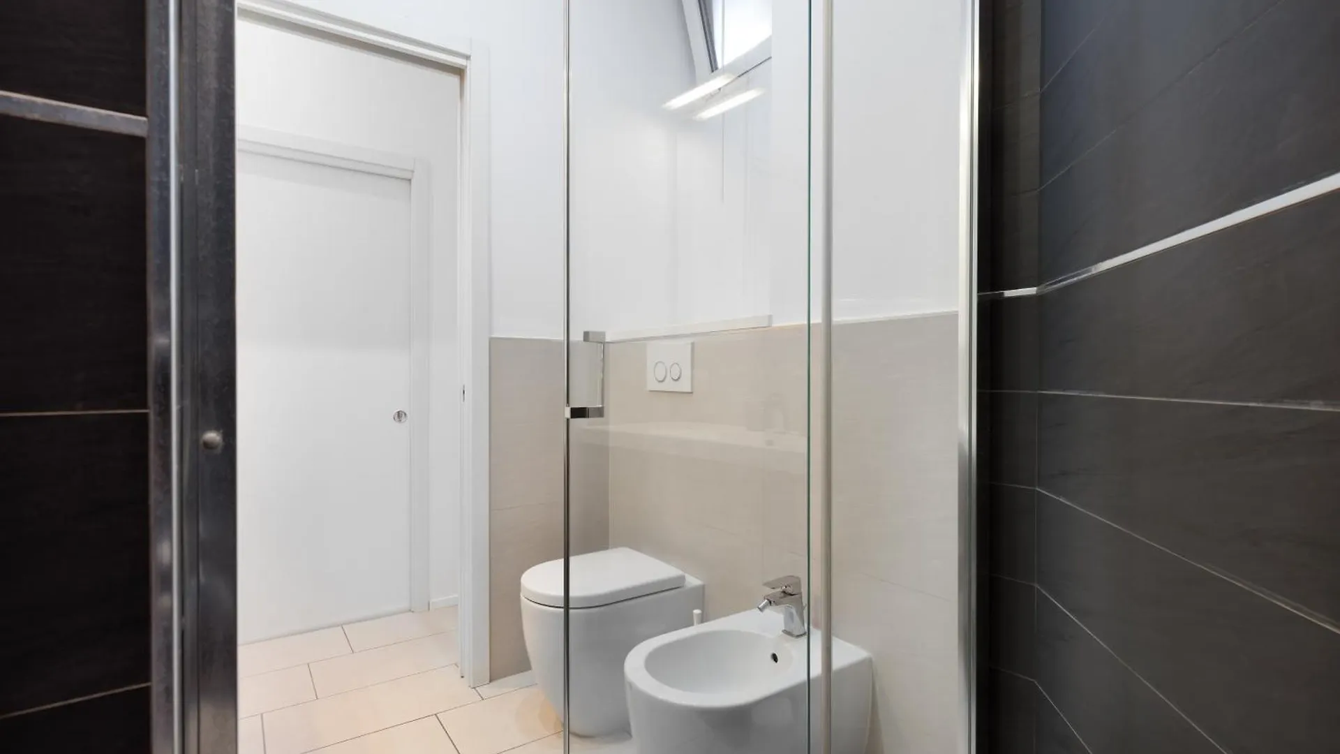 Nam House & Posto Auto Apartment Milan